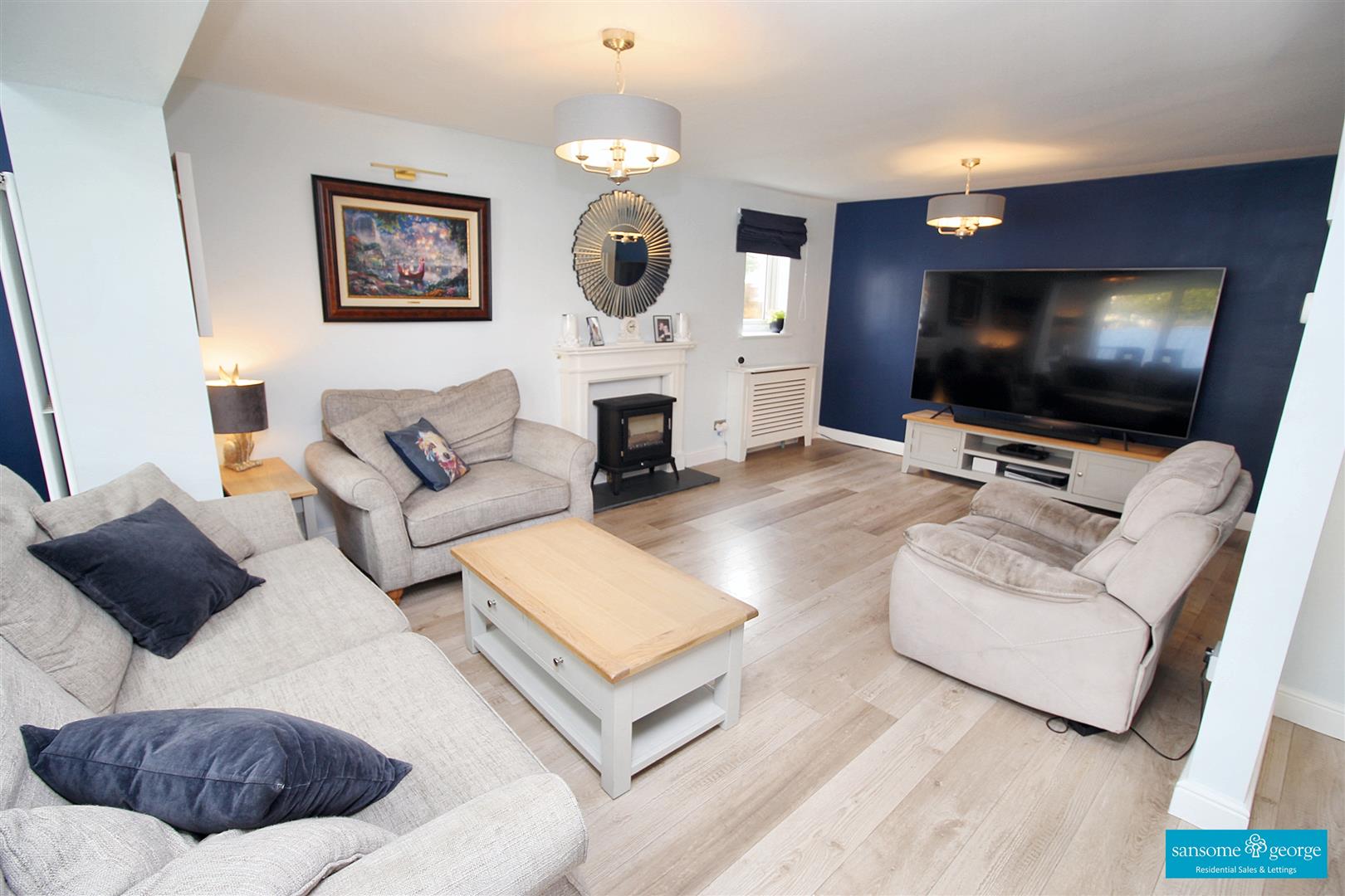 Farmiloe Close, Purley On Thames, Reading